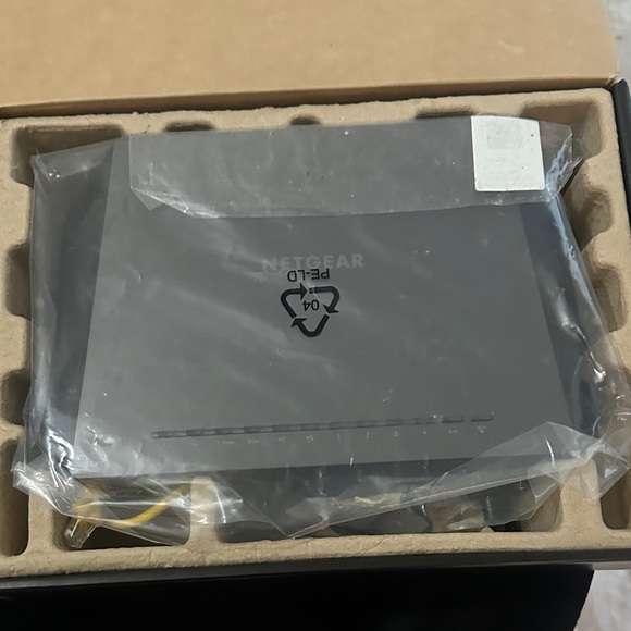 NETGEAR Nighthawk AC1900 WiFi Router - Black - Picture 2 of 7